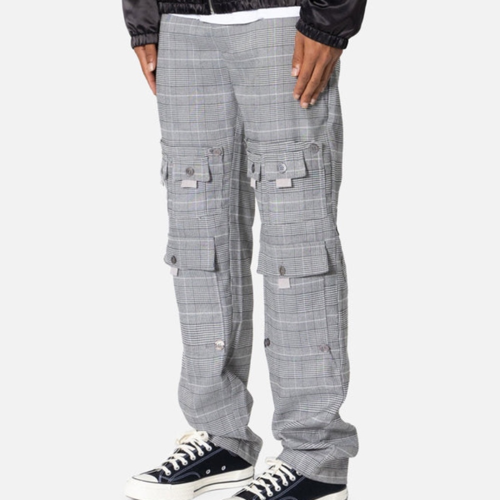 New with tags: PLAID ALL OVER POCKET PANTS